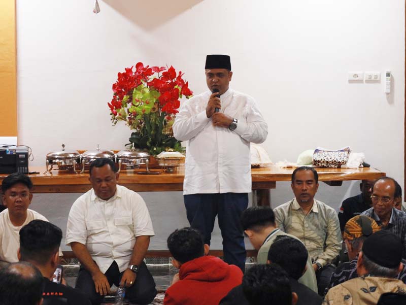 Calon Gubernur Riau nomor urut 2 Muhammad Nasir saat memaparkan program Riau Emas di hadapan masyarakat Kampar dalam agenda kampanye dialogis.