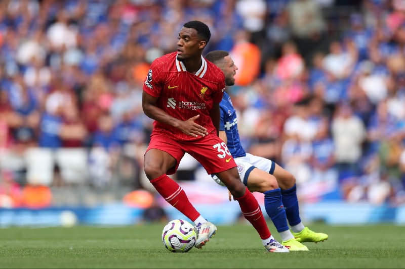 Ryan Gravenberch sukses menjadi pemain utama Liverpool asuhan Arne Slot.