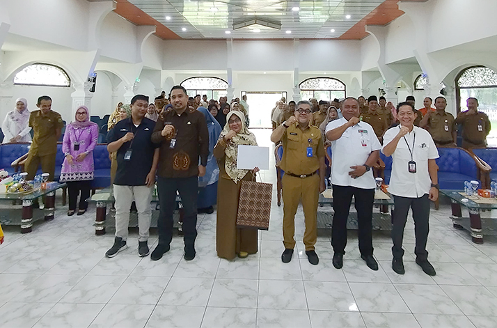 Pembekalan terkait layanan Bank Riau Kepri Syariah yang dapat dimanfaatkan tenaga pendidik (guru) di wilayah Kabupaten Bengkalis, Selasa (8/10/2024) di Gedung Daerah Datuk Laksamana Raja di Laut Kabupaten Bengkalis.