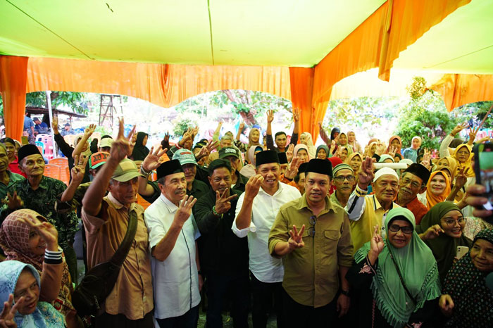 Calon gubernur Riau Syamsuar saat menghadiri kampanye di kabupaten kepulauan meranti, Sabtu (12/10)