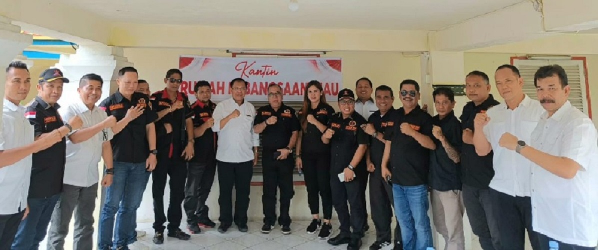 Dit Intelkam Polda Riau bersama pengurus Grib Jaya Riau usai acara silaturahmi dan bangun kerja sama kamtibmas di Provinsi Riau di Rumah Kebangsaan Riau Komplek Purna MTQ, Jalan Jenderal Sudirman.
