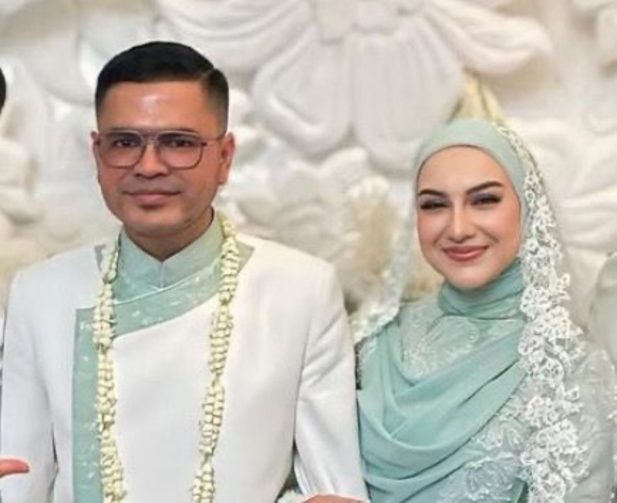 Irish Bella menikah dengan Haldy Sabri yang memberikan maskawin sebuah masjid di Depok, Jawa Barat, Sabtu (19/10/2024).