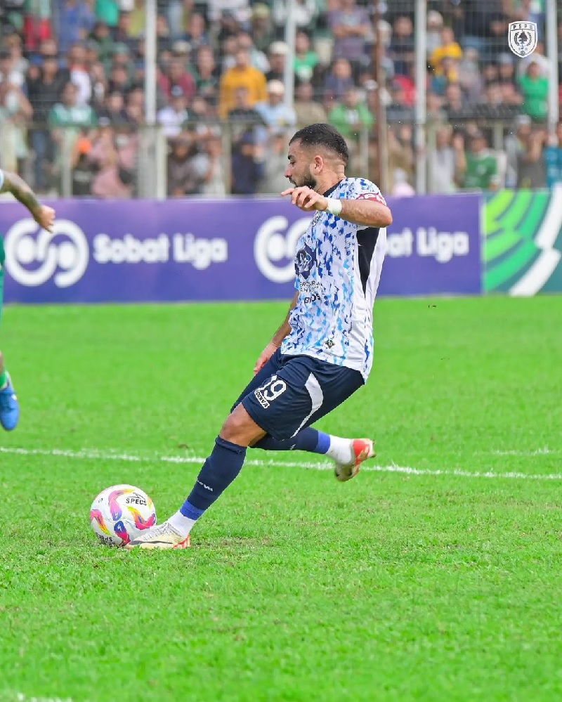 Omid Popalzay mencetak gol keenamnya bersama PSPS Pekanbaru saat menahan imbang PSMS Medan 1-1 di Lubuk Pakam. Omid pimpin top skorer sementara bersama Fareed Sadat dan Rafael Rodriguez dengan 6 gol.
