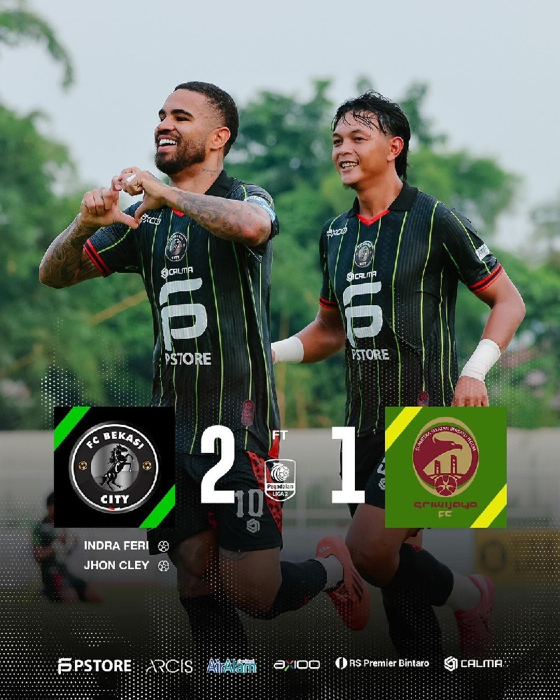 Pemain FC Bekasi City Jhoin Cley melakukan selebrasi usai mencetak gol kemennagan atas Sriwijaya FC di Grup 1 Pegadaian Liga 2.