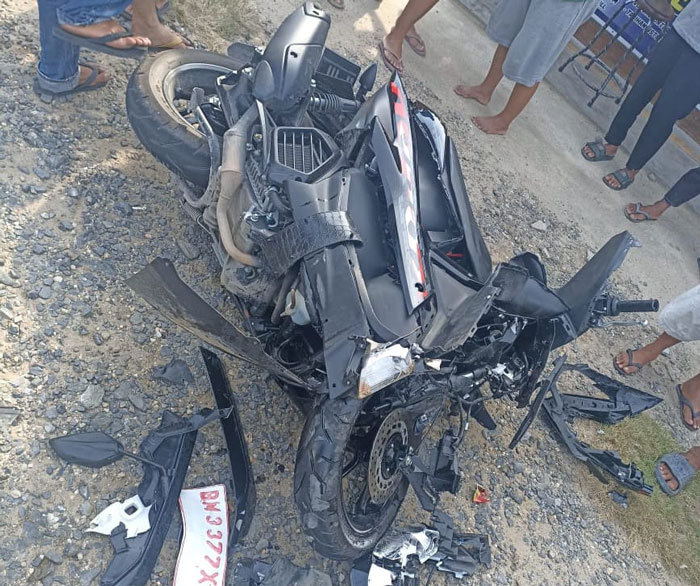 Kendaraan roda dua milik korban mengalami rusak berat dan hancur pada bagian depan, Selasa (22/10/2024).