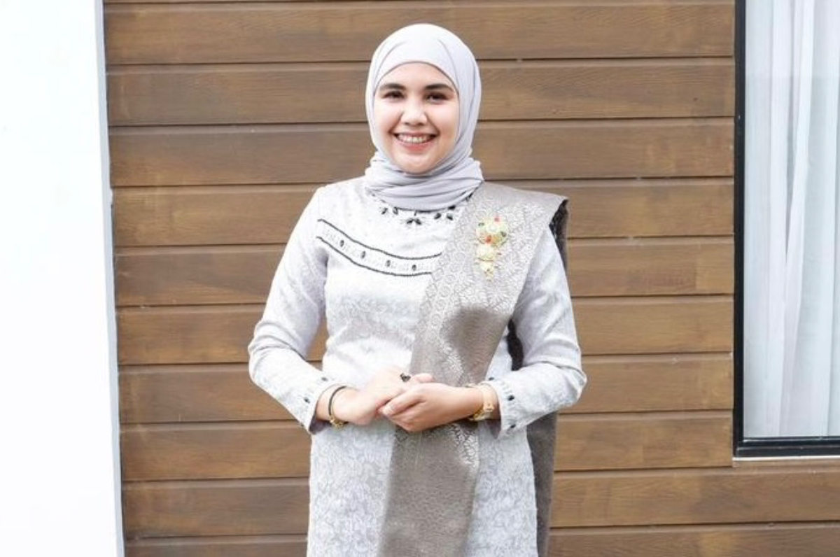 dr Siska Hidayani M Kes.