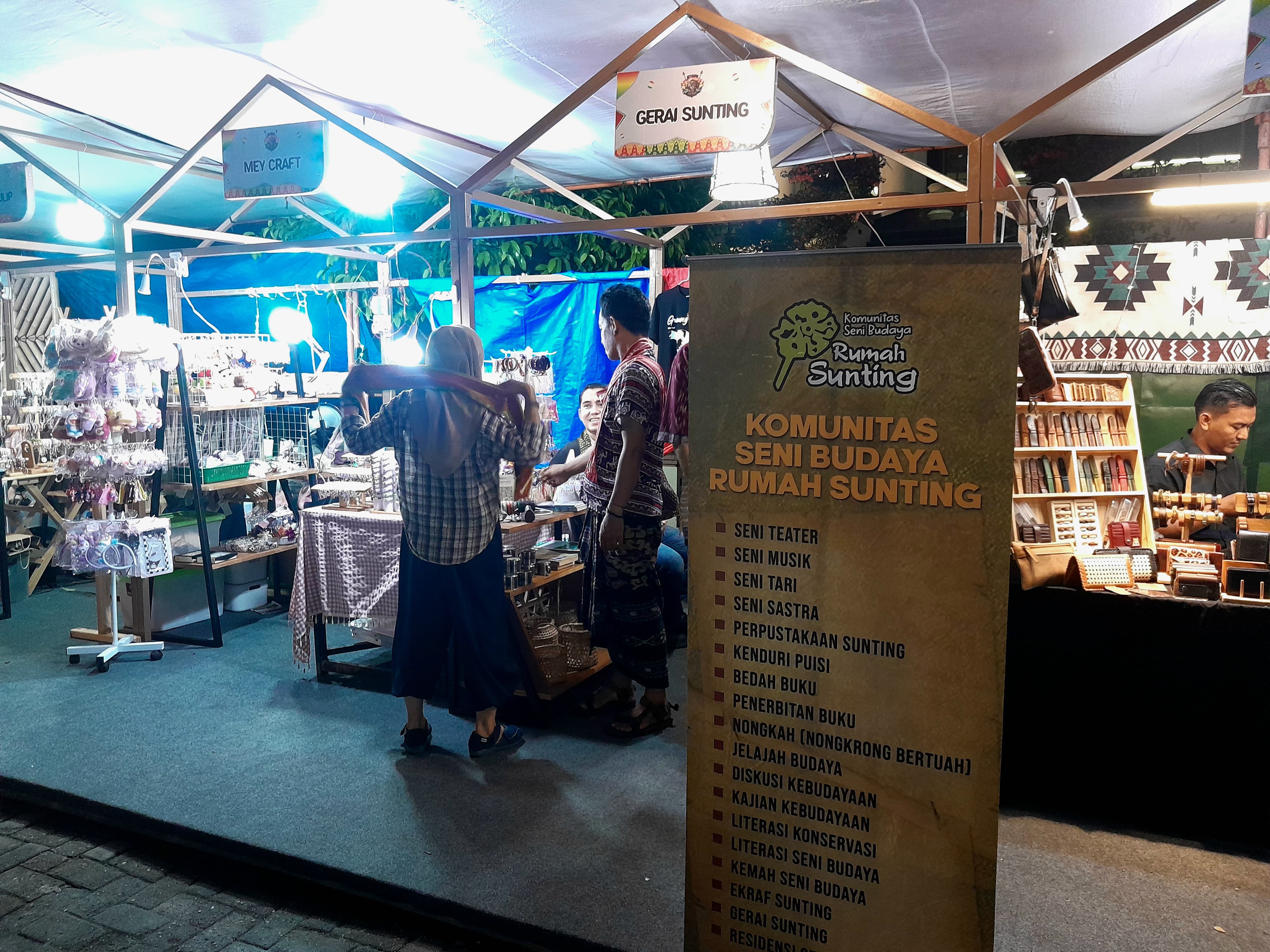 Gerai Ekonomi Kreatif dan UMKM di Kenduri Riau 2024