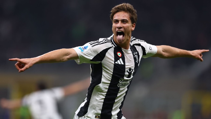 Pemain 19 tahun Kenan Yildiz menyelamatkan Juventus dari kekalahan lewat dua golnya saat imbang 4-4 dengan Inter Milan pada pekan ke-9 Serie A Italia di San Siro.