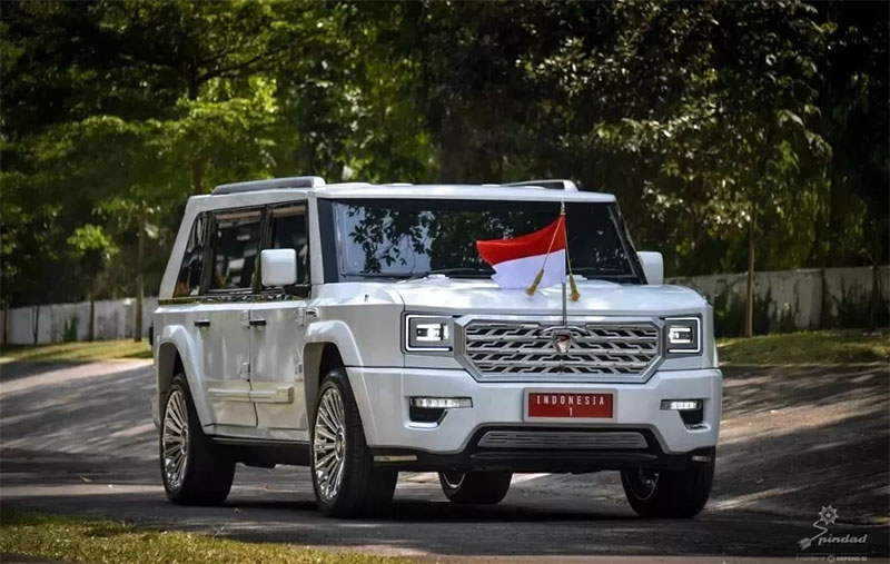 Maung MV3 Garuda Limousine, kendaraan resmi kepresidenan RI yang diproduksi PT Pindad.