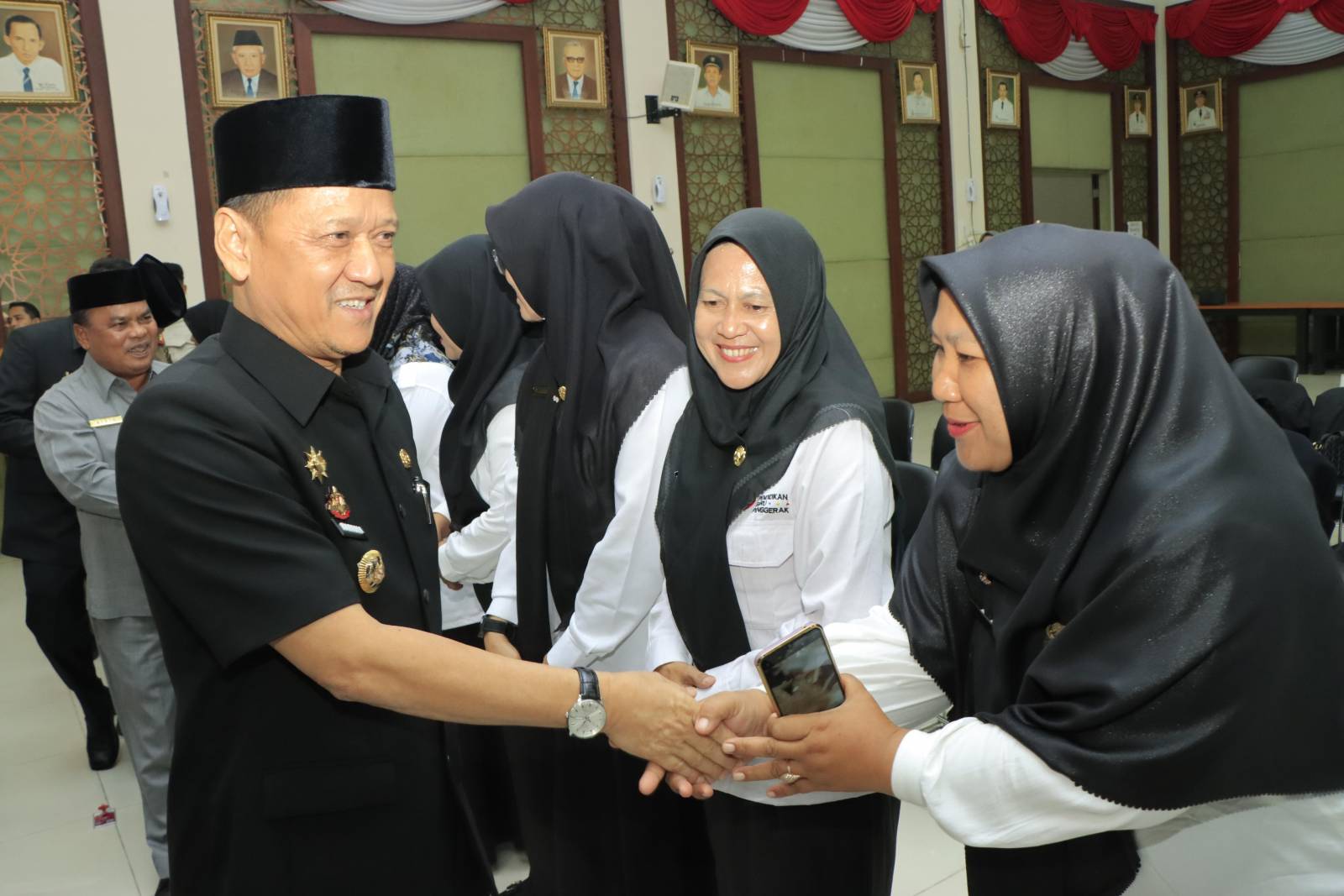 Pj Bupati Kampar Hambali SE MH melantik sebanyak 39 Guru yang promosi sebagai Kepala Sekolah di Lingkungan Pemda Kampar.
