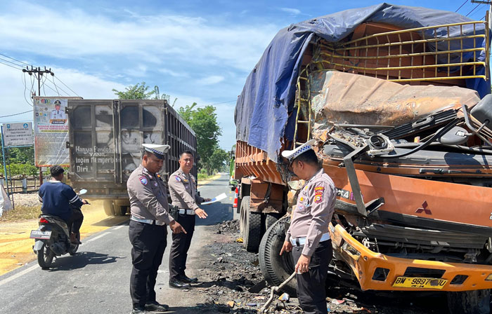 Kecelakaan beruntun terjadi di Desa Sungai Pagar, Kecamatan Kampar Kiri Hilir, Kabupaten Kampar, Riau yang menewaskan seorang sopir truk fuso, Ahad (27/10/2024)
