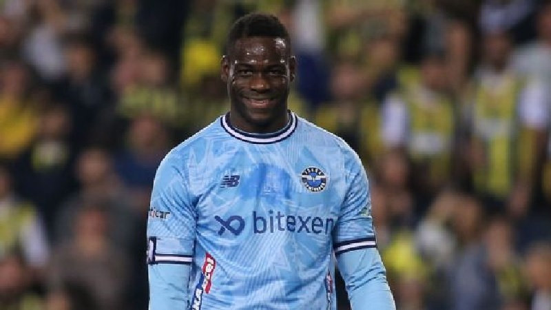 Mario Balotelli terakhir kali bermain untuk klub Turki Adana Demirspor.