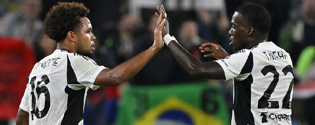 Dua pemain Timnas AS Weston McKennie dan Timothy Weah menyekamtkan Juventus setlah dua kali tertinggal oleh Parma di pekna ke-10 Serie A Italia.