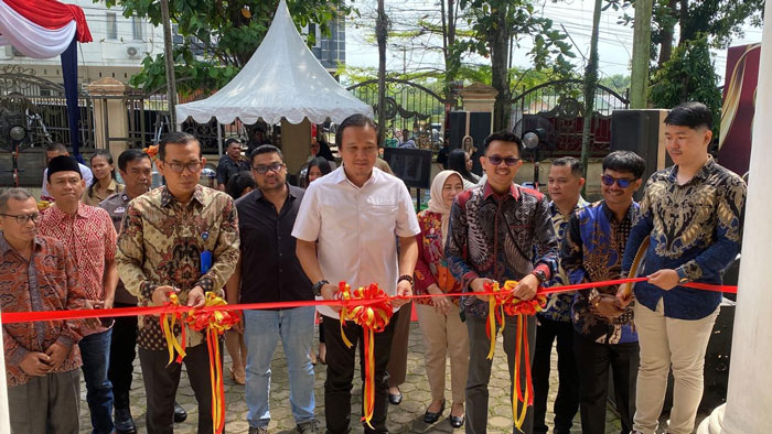 Dirnarkoba Polda Riau Kombes Pol Manang Soebeti resmikan lembaga rehabilitas narkoba milik Yayasan Generasi Muda Bernilai (Gemuni), Kamis (31/10/2024) di Jalan Singgalang Pekanbaru