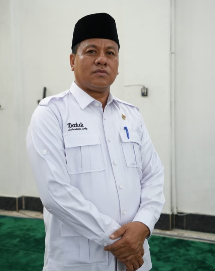 Ketua DPC Partai Gerindra Kuansing Dr H Suhardiman Amby MM belum terima surat dari DPP Gerindra terkait penunjukan Reky Fitro jadi Ketua DPRD Kuansing.
