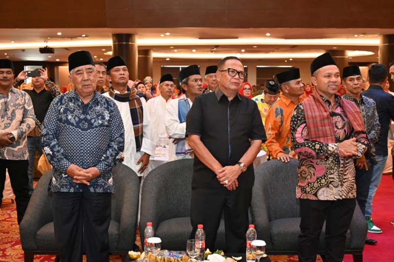 Calon Gubernur Riau Abdul Wahid menghadiri acara IKMR di Pekanbaru, Kamis (7/11/2024)