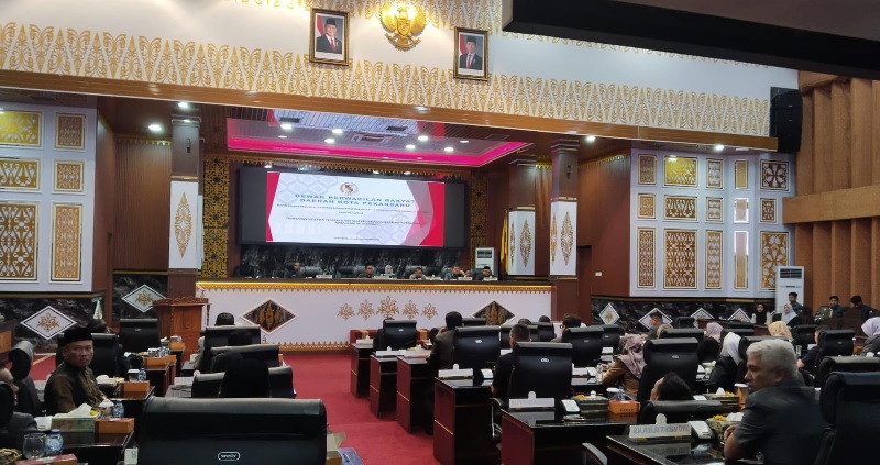 Suasana Paripurna pembentukan AKD DPRD Kota Pekanbaru pada Selasa (12/11/2024).