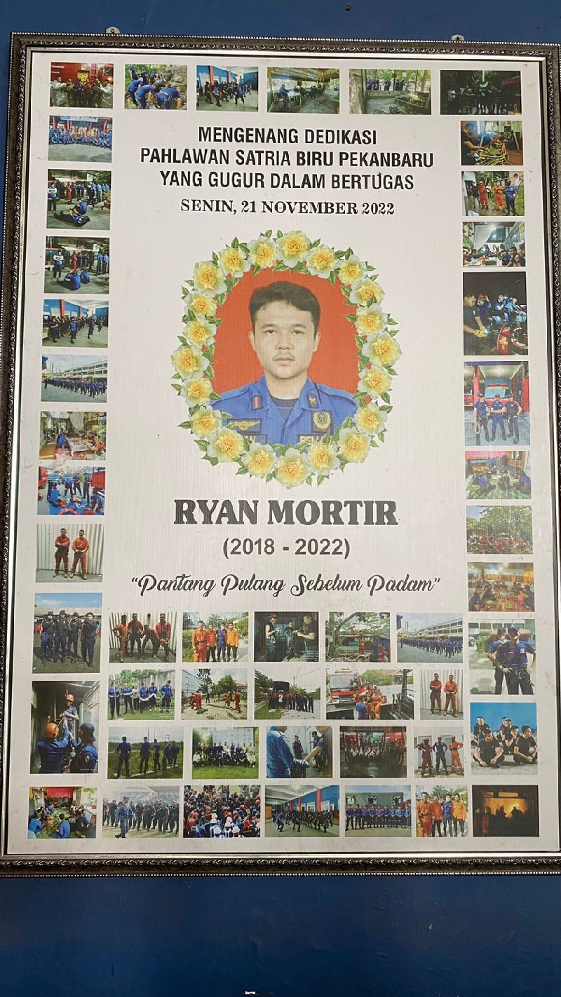 Foto petugas rescue DPKP Ryan Mortir, yang gugur dalam tugas pemadaman api pada 21 November 2022 lalu.