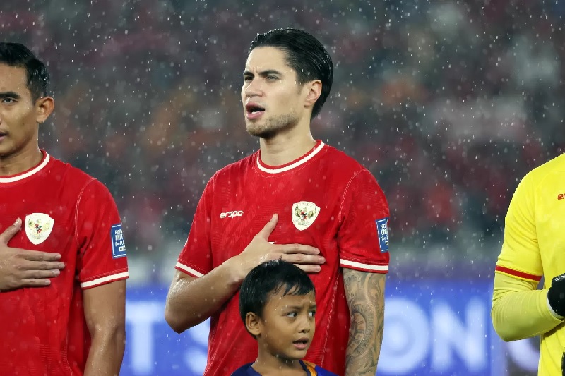 Kevin Diks saat melakoni debutnya bersama Timnas Indonesia kontra Jepang di Kualifikasi Piala Dunia 2026 di Stadion Utama Gelora Bung Karno Jakarta, Jumat (15/11/2024).