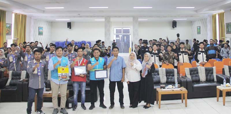 PLN UP3 Bangkinang menggelar acara sosialisasi bertajuk PLN Goes to Campus di Gedung Serba Guna Politeknik Kampar, Bangkinang, Jumat (15/11/2024).