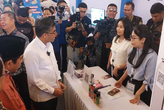 Menteri Ketenagakerjaan RI Yassierli mengunjungi Jaknaker Expo 2024 di Balai Sudirman, Kamis (21/11).