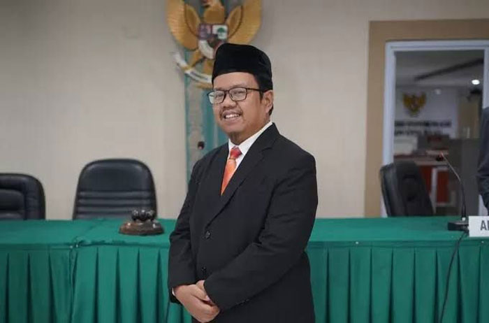 Ketua Bawaslu Provinsi Riau, Alnofrizal.