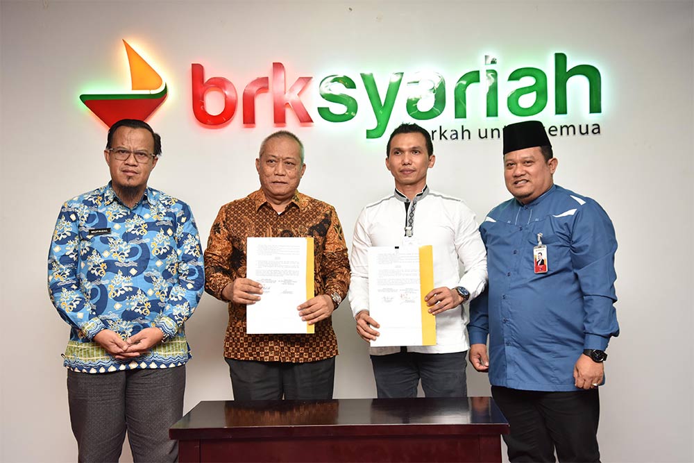 Kerjasama BRK Syariah dengan Perumda Tirta Indra Inhu untuk Permudah Pelanggan membayar tagihan, Jumat (22/11/2024).