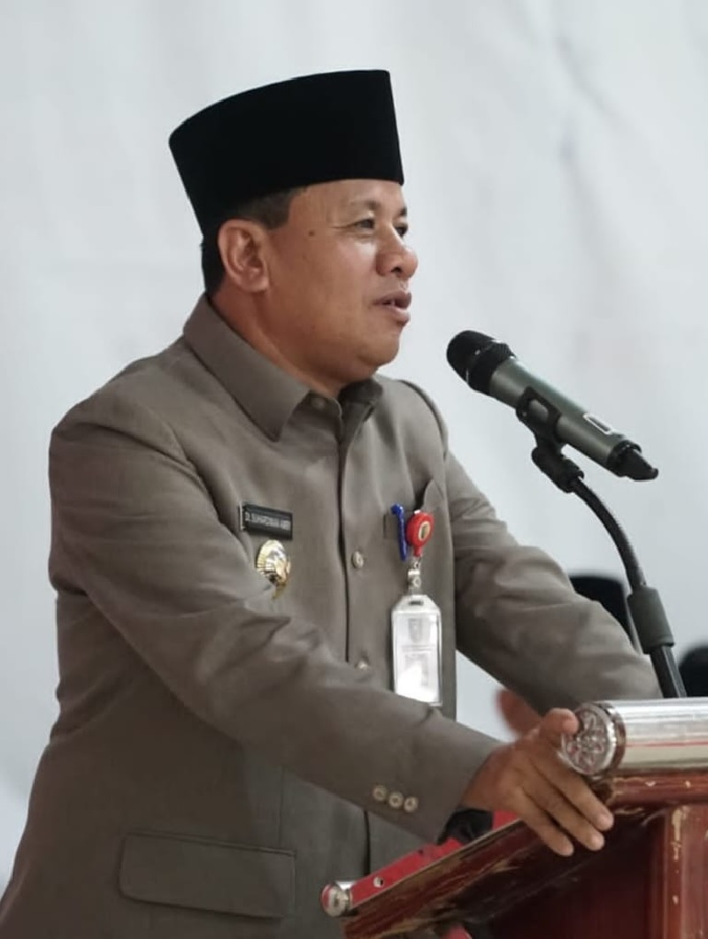 Bupati Kuansing Dr H Suhardiman Amby MM