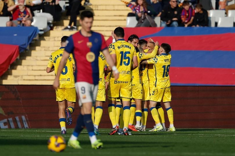 Las palmas merusak perayaan 125 tahun Barcelona dengan mengalahkan klub tersebut 2-1 di kandang lawan.