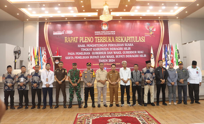 Kapolres Inhil AKBP Budi Setiawan bersama stakeholders menghadiri rekapitukasi KPU.