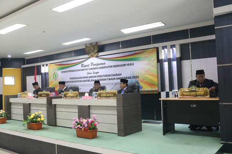 Sidang paripurna pengesahan APBD 2025, akhir pekan kemarin.