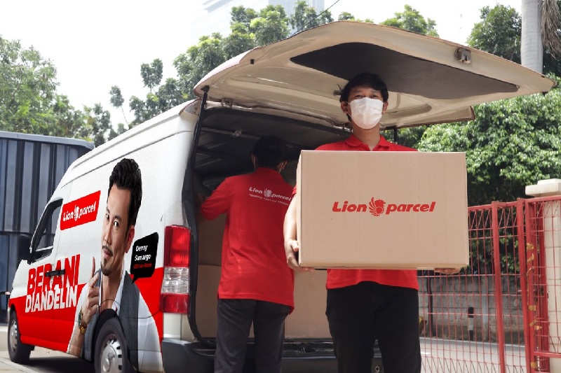 Lion Parcel (PT Lion Express), perusahaan jasa logistik terkemuka di Indonesia menurunkan tarif ongkos kirim untuk rute antarkota di Pulau Sumatra.