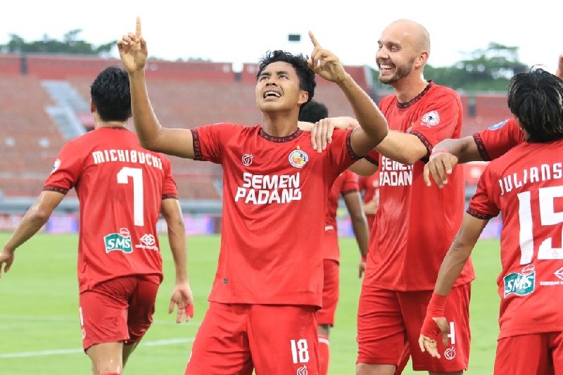 Pemain muda Gala Pagamo jadi andalan Semen Padang FC saat menantang tuan rumah Madura United sore ini.