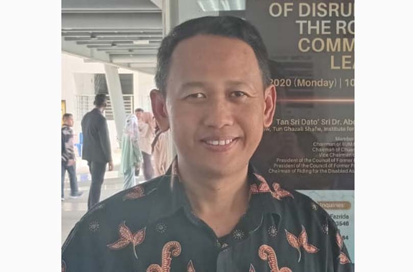Budi Trianto, Doktor Ekonomi Islam dan  Pimpinan Sekolah Tinggi Ekonomi Islam Iqra Annisa Pekanbaru