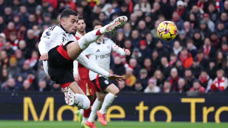 Andreas Pereira mencetak gol pertama Fulham dalam pertandingan Liga Primer melawan tuan rumah Liverpool di Anfiled.