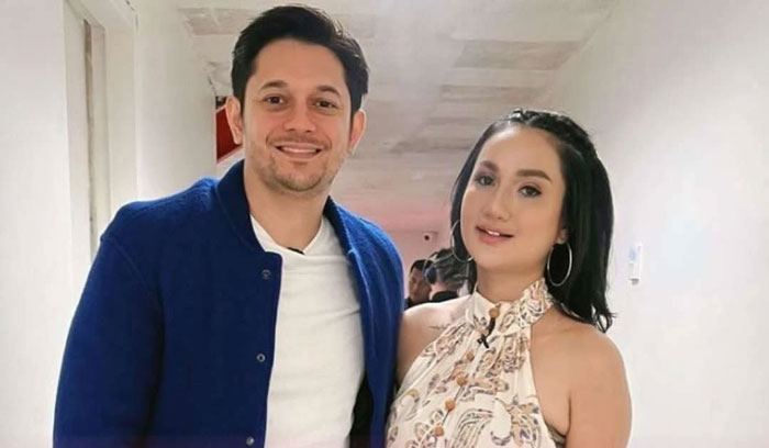 Tengku Dewi dan Andrew Andika.
