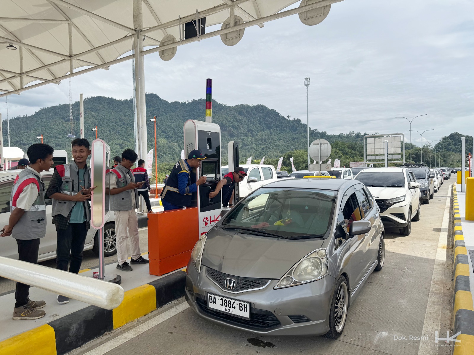 Gerbang Tol Padang seksi Jalan Tol Padang-Sicincin mulai fungsional dan dibuka gratis menyambut libur nataru.