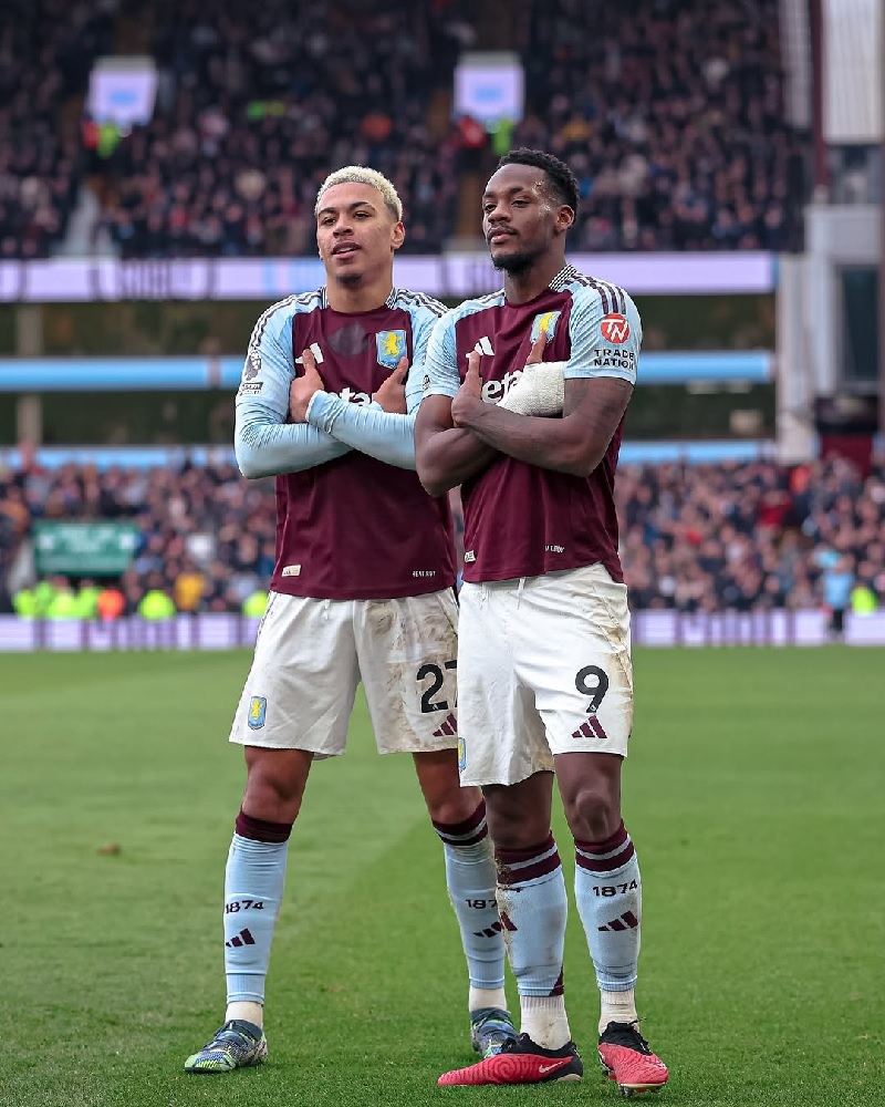 Pemain muda Aston Villa Morgan Rogers dan John Duran tampil gemilang saat mengalahkan Manchester City 2-1 pada matchday ke-17 Liga Premier di Villa Park.