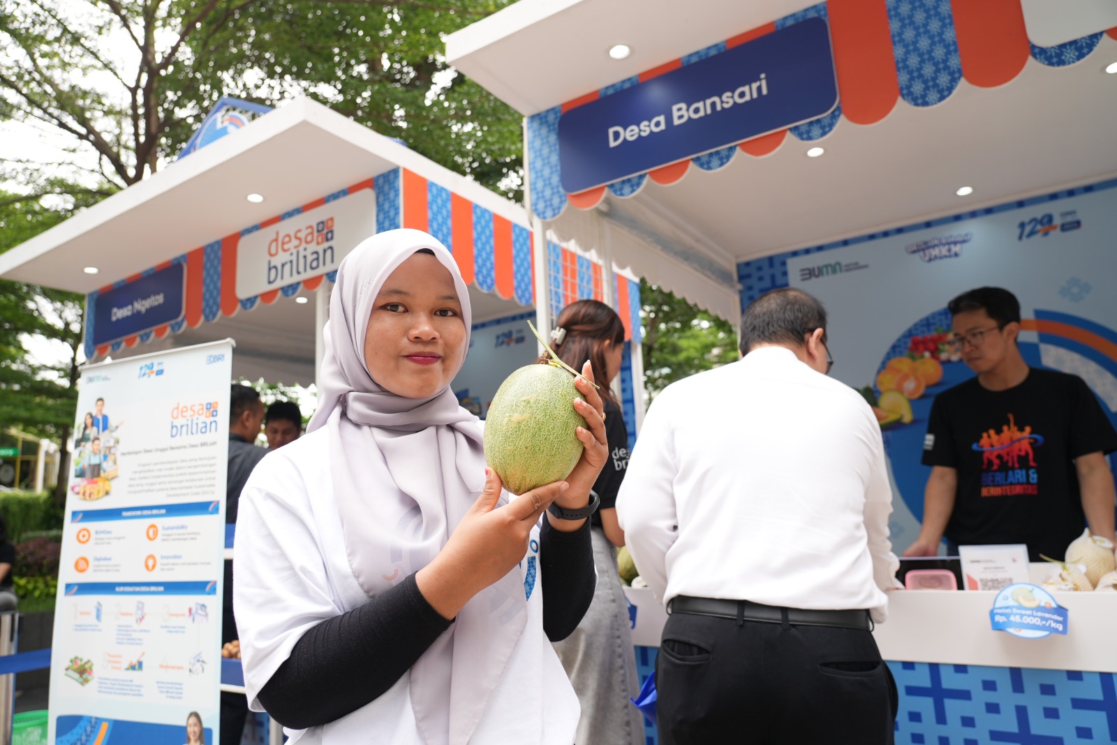 Transformasi pertanian di Desa Bansari tidak terlepas dari dukungan BRI melalui permodalan yang memungkinkan petani membangun infrastruktur greenhouse dan beralih ke teknologi pertanian modern
