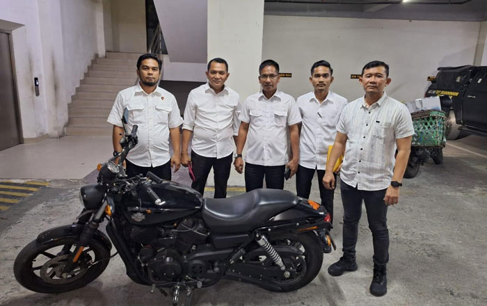 Moge Harley Davidson yang disita oleh penyidik Ditreskrimsus Polda Riau terkait kasus korupsi Sekretariat DPRD Riau