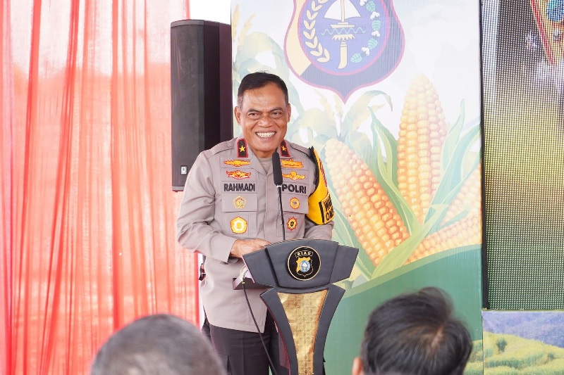 Brigjen Pol K Rahmadi yang sebelumnya menjabat Wakapolda Riau kini menjadi Wakapolda Jawa Barat.