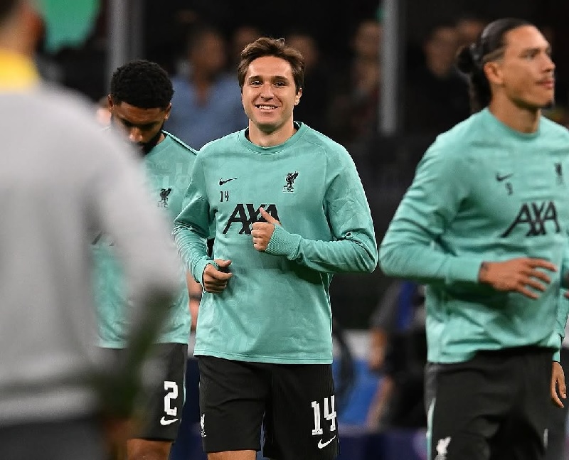 Federico Chiesa dikaitkan dengan klub-klub Serie A Italia seperti AC Milan, Inter Milan, Atalanta, dan AS Roma.