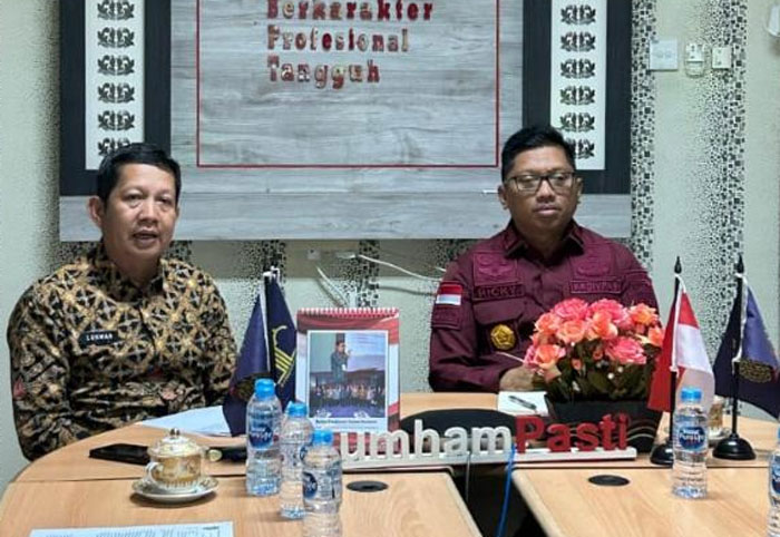 PIMPINAN RAPAT: Plt Kepala Kantor Wilayah Direktorat Jenderal Pemasyarakatan (Ditjenpas) Riau, Muhammad Lukman yang juga mantan Kalapas Bengkalis memimpin rapat virtual.
