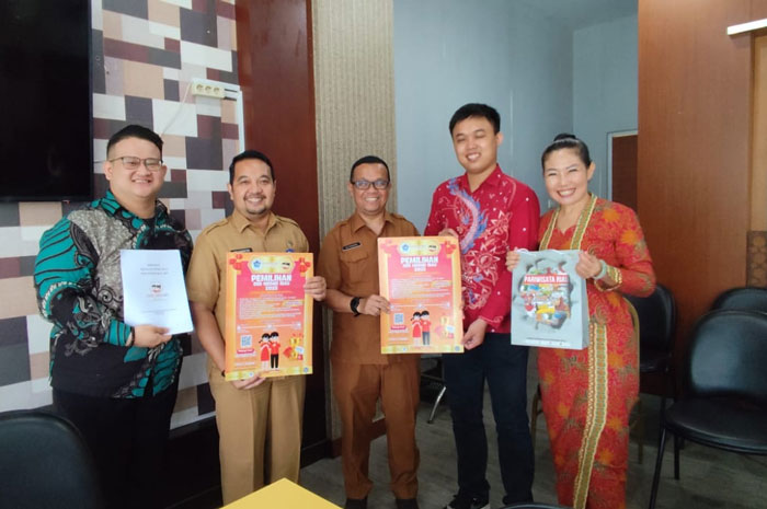 Pengurus PSMTI Riau foto bersama usai melakukan audiensi bersama perwakilan Dinas Pariwisata dan Kebudayaan Provinsi Riau, Jumat (10/1/2025).