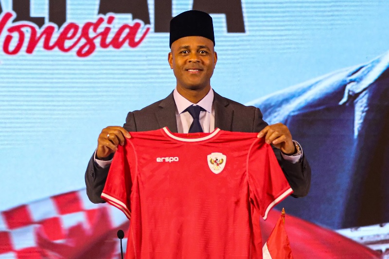 Pelatih Kepala Timnas Indonesia Patrick Kluivert saat perkenalan di Jakarta.