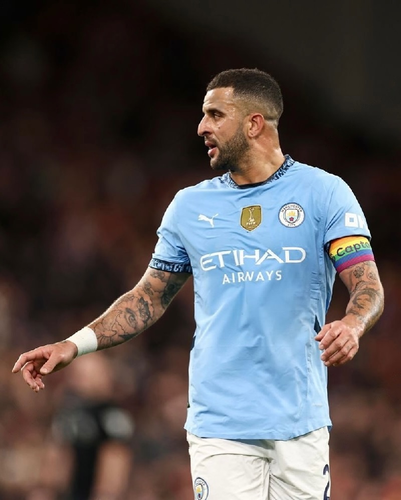 Bek Timnas Inggris Kyle Walker telah meminta ke Manchester City untuk meninggalkan klub demi mencari tantangan di luar Inggris.