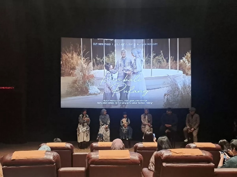 Cut Mini bercerita terkait perannya sebagai seorang ibu dalam film pendek dengan judul Kembali Pulang