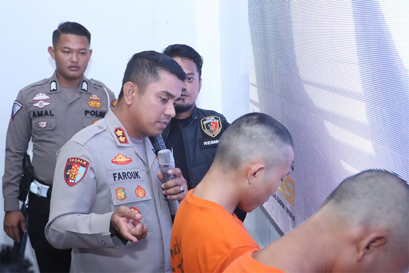 Kapolres Inhil AKBP Farouk Oktora SIK saat pimpin konfrensi pers di Aula Mapolres Inhil, Kamis (17/1/2025)