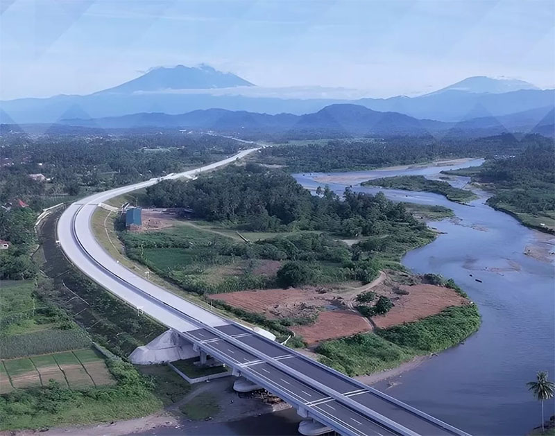 Jalan tol Padang-Pekanbaru Seksi Padang-Sicincin yang telah dibuka fungsional sementara pada momen Nataru lalu.