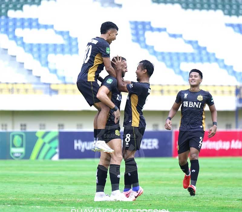 Bhayangkara Presisi FC sukses meraih kemenangan pada matchday kedua BaBak 8 Besar Liga 2 Grup Y setelah mengalahkan tuan rumah PSKC Cimahi 1-0 lewat gol tunggal Ilija Spasojevic.